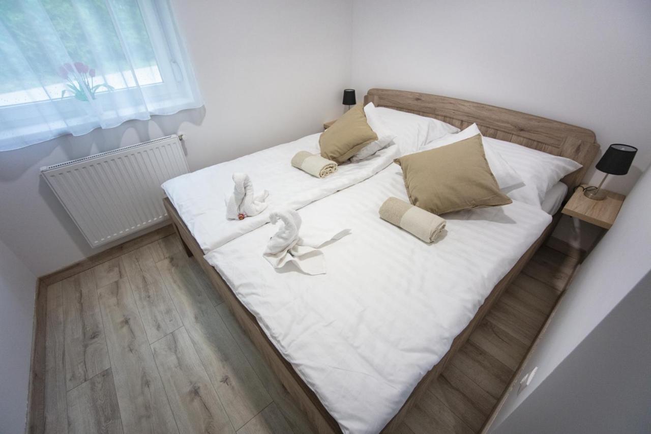 Forest Luxory Ii. Apartman Sarvar Exterior photo